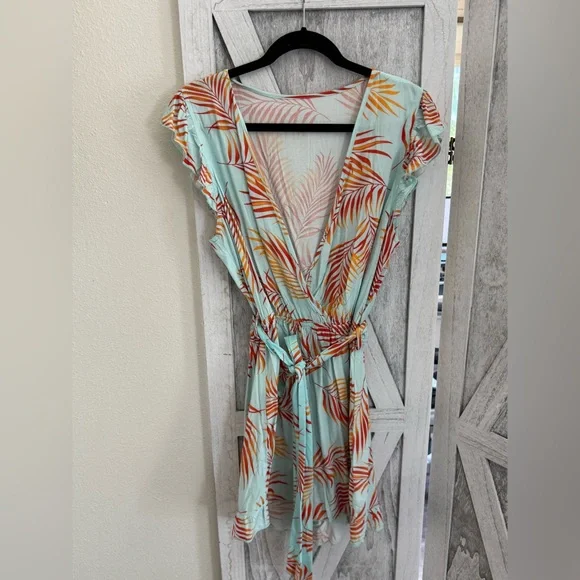 NWOT Striped Short Sleeve Romper (Shorts) - Picture 10 of 16